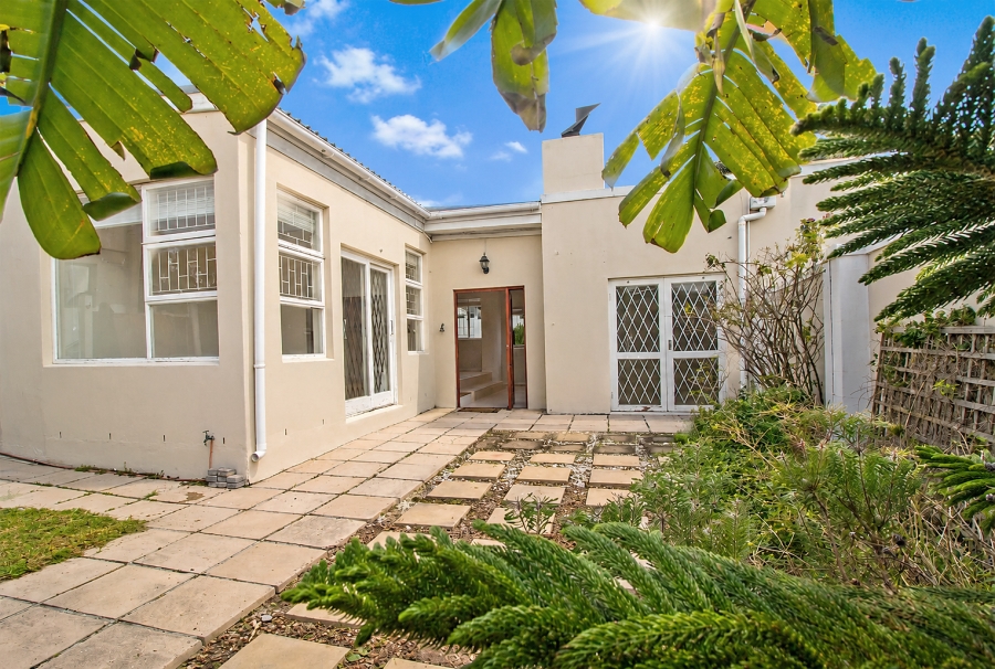 4 Bedroom Property for Sale in Capri Western Cape